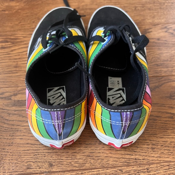 Vans shoes - Picture 2 of 4